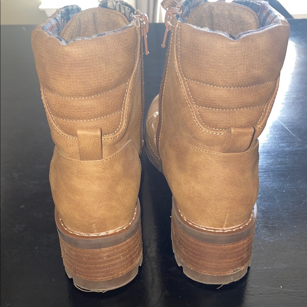 Crown Vintage Marley Boot - Picture 4 of 7